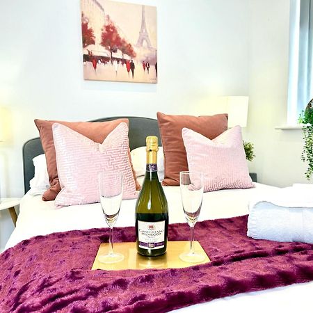 Hazel 1-Bedroom Cousy Flat, Parking, Wifi, Prime Location, Close To Blenheim Palace & Oxford Kidlington Exteriör bild