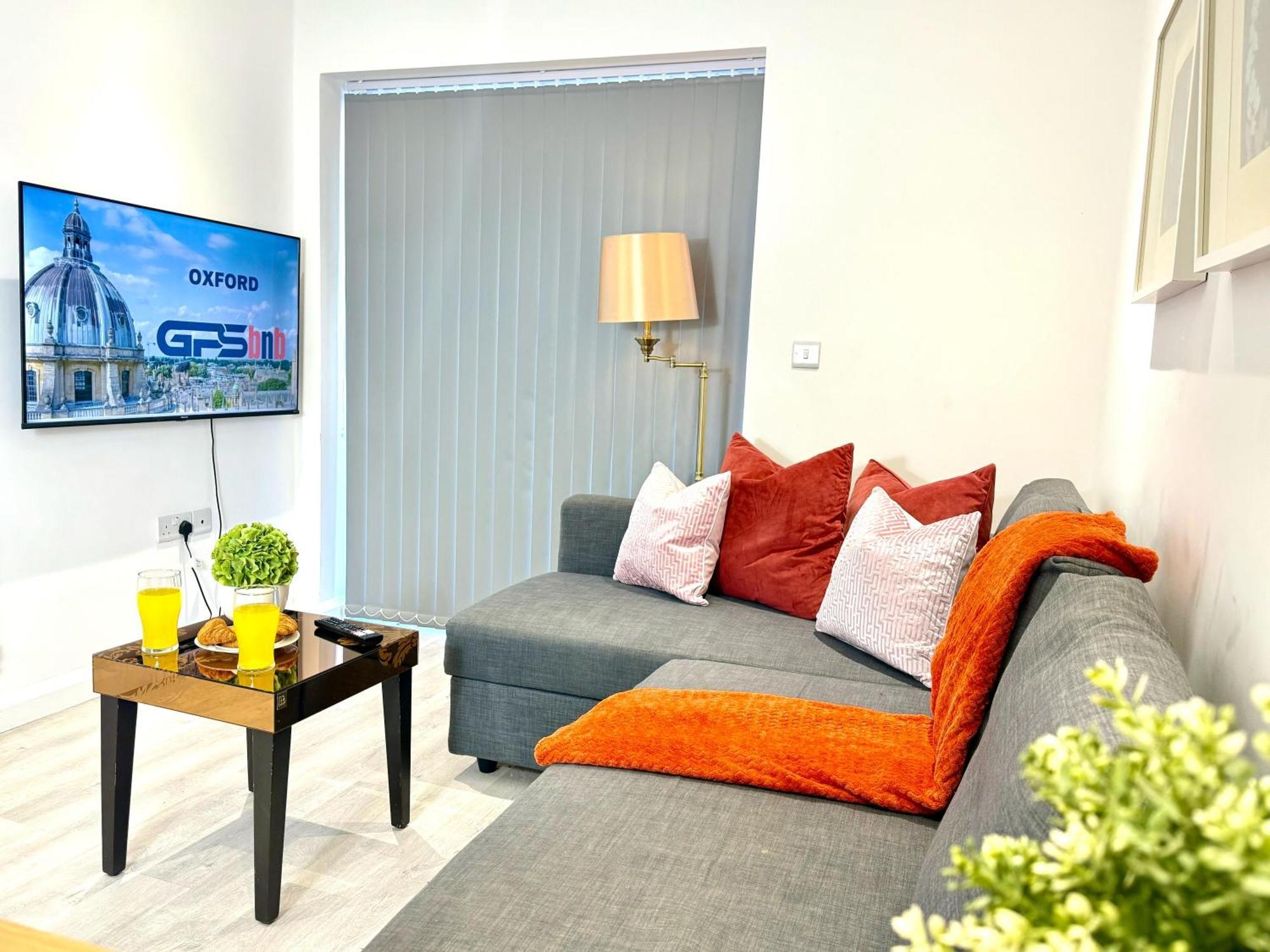 Hazel 1-Bedroom Cousy Flat, Parking, Wifi, Prime Location, Close To Blenheim Palace & Oxford Kidlington Exteriör bild