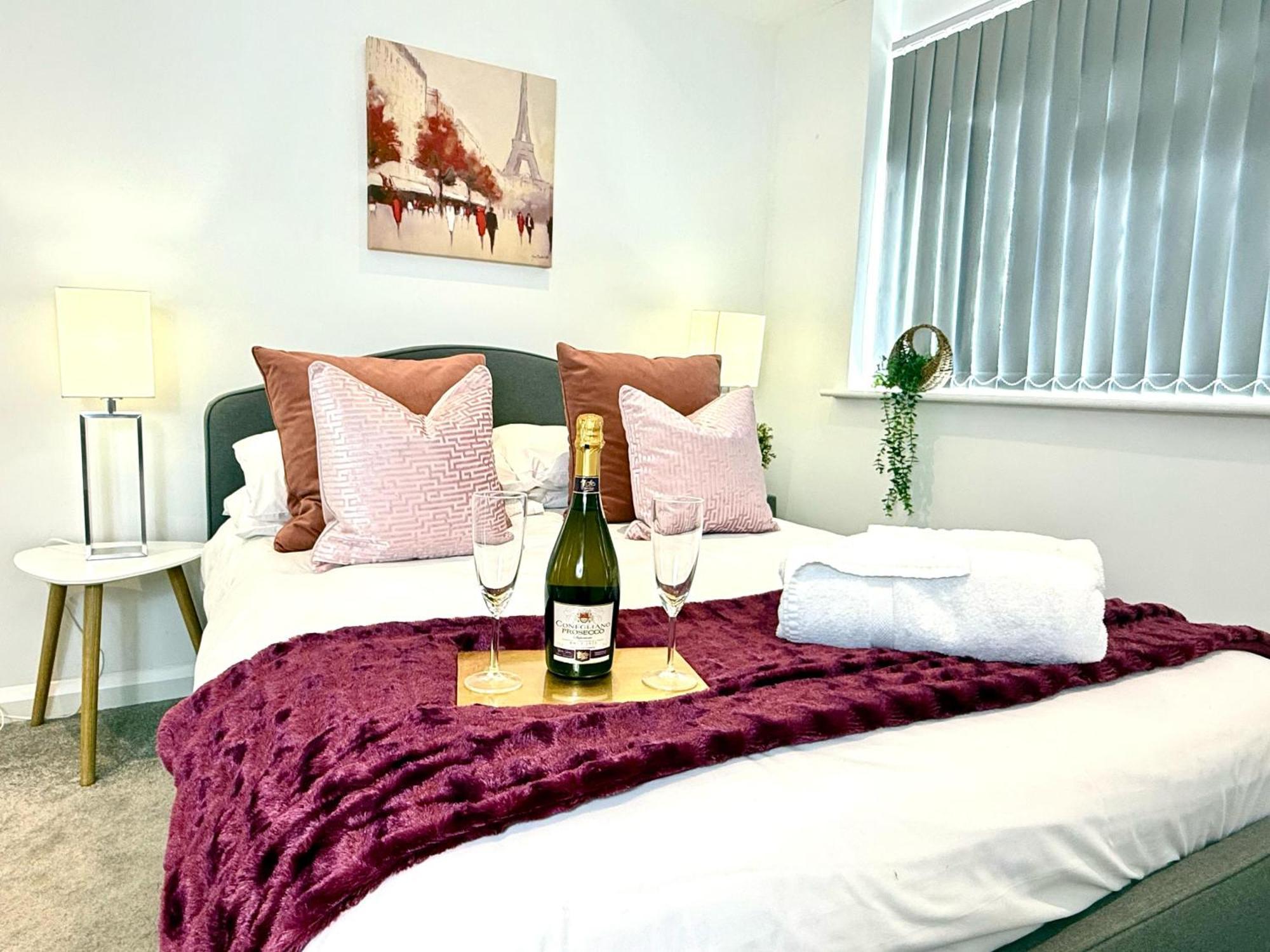 Hazel 1-Bedroom Cousy Flat, Parking, Wifi, Prime Location, Close To Blenheim Palace & Oxford Kidlington Exteriör bild