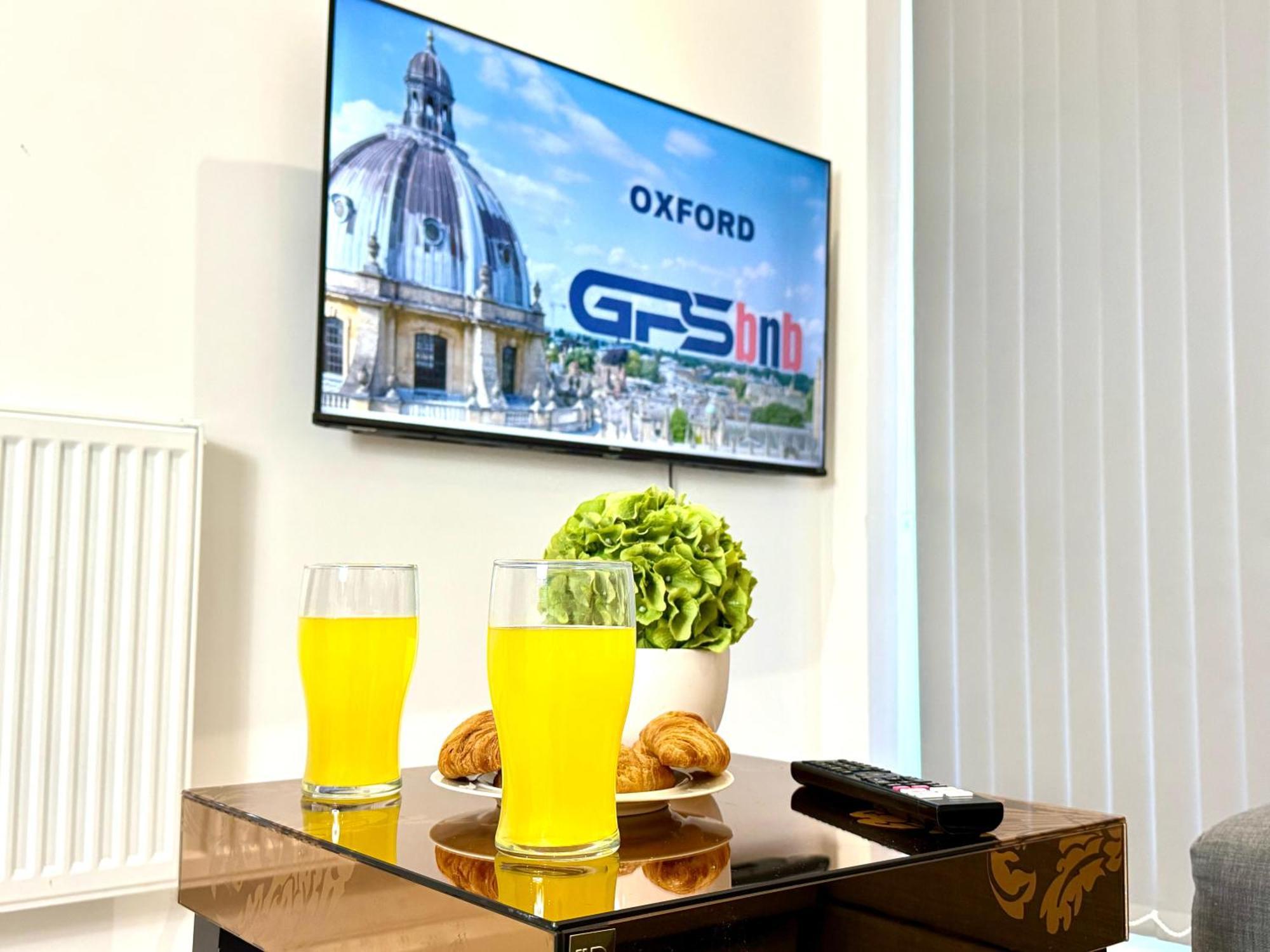 Hazel 1-Bedroom Cousy Flat, Parking, Wifi, Prime Location, Close To Blenheim Palace & Oxford Kidlington Exteriör bild