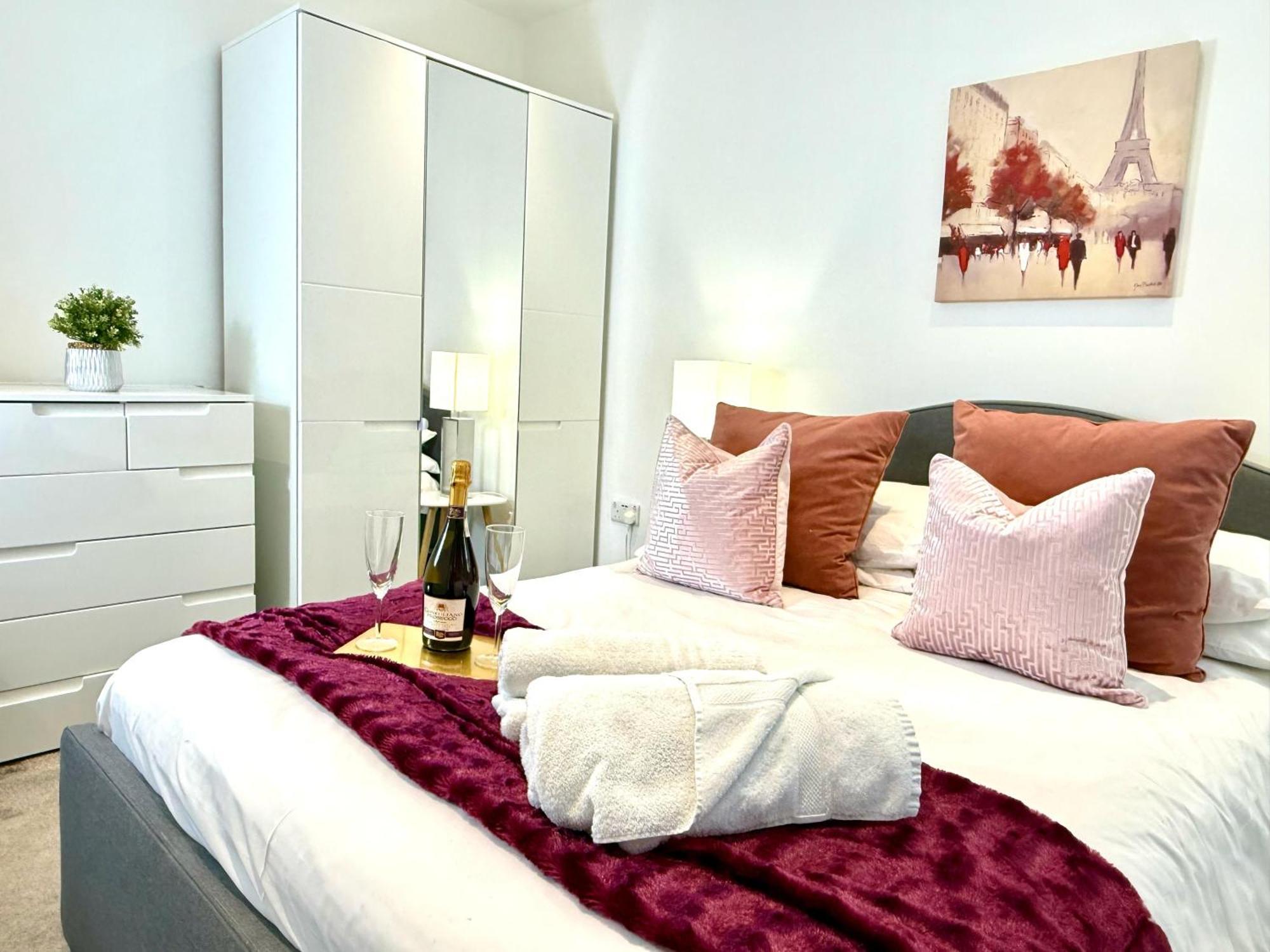 Hazel 1-Bedroom Cousy Flat, Parking, Wifi, Prime Location, Close To Blenheim Palace & Oxford Kidlington Exteriör bild